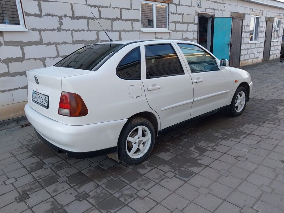 Volkswagen Polo 2001 года