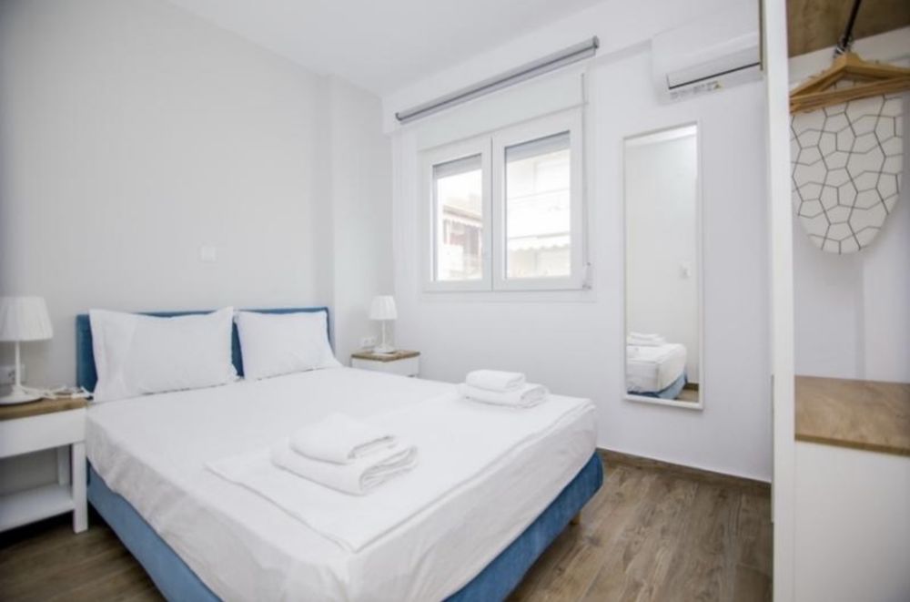 Почивка в апартамент с басейн , Паралиа Офринио