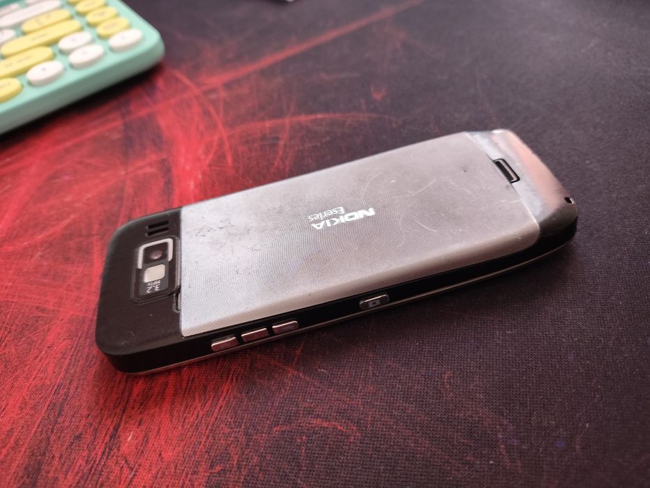 Nokia E52 Black retro