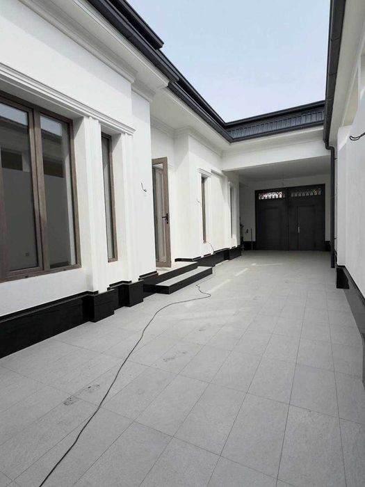 Уч кахрамон постидан 7 км Хожи ота  2 сотих 4 хона + холл Евроремонт