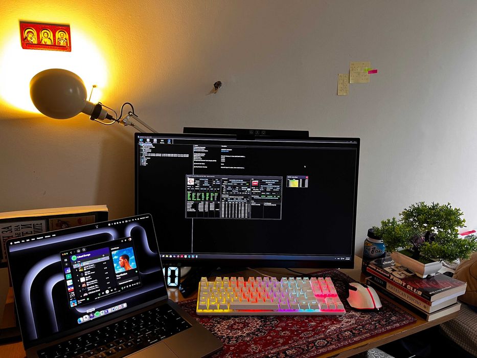 Gaming PC - Ryzen 5 7600x / RX 6800 16GB / 32GB DDR5 RAM / 2TB SSD