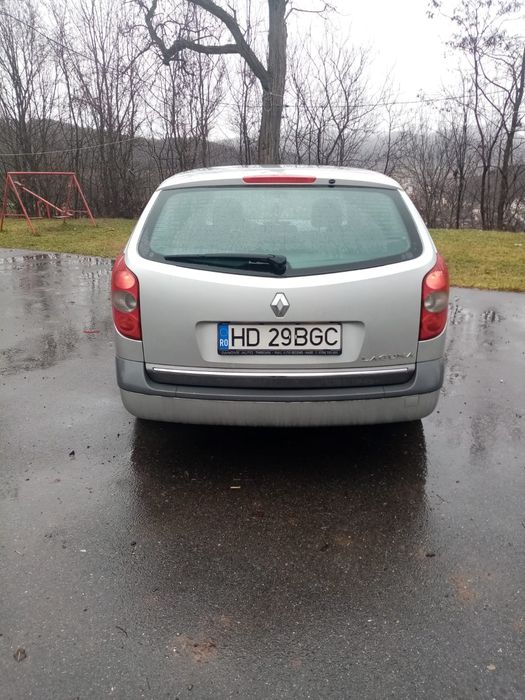 Masina este de vânzare