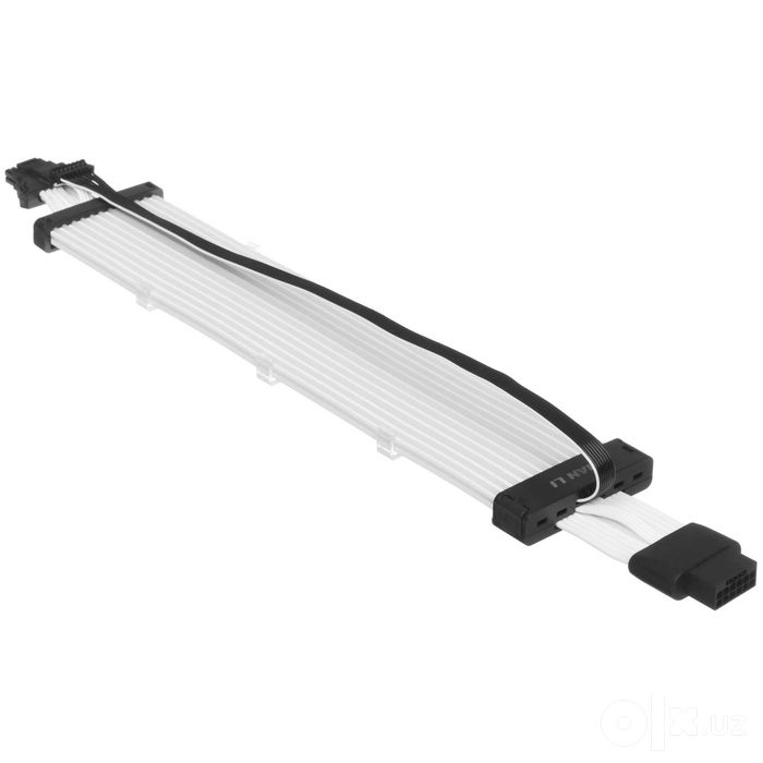 - Удлинитель кабеля питания с ARGB Lian Li Strimer PLUS V2 16-12
