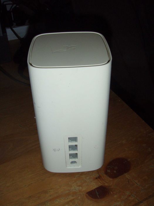 Router 5G Huawei H122-373, functional in orice retea