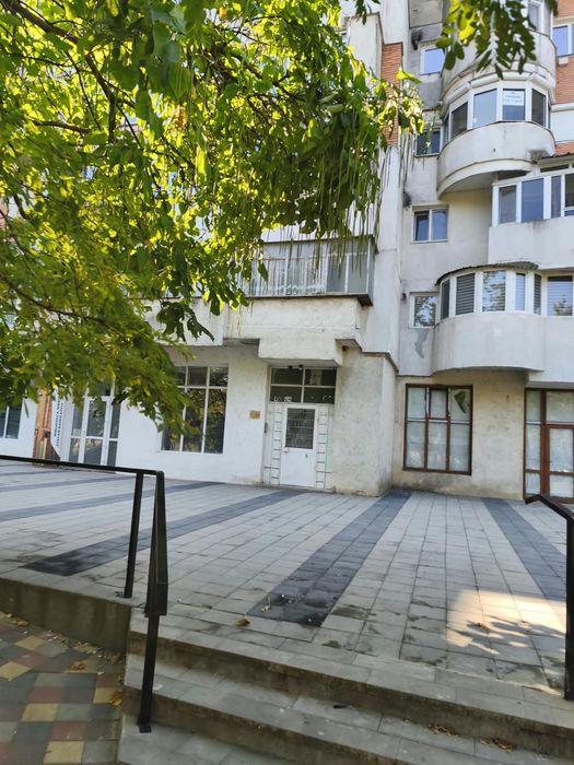 Vând apartament 3 camere, direct de la proprietar. Slobozia, Ialomita