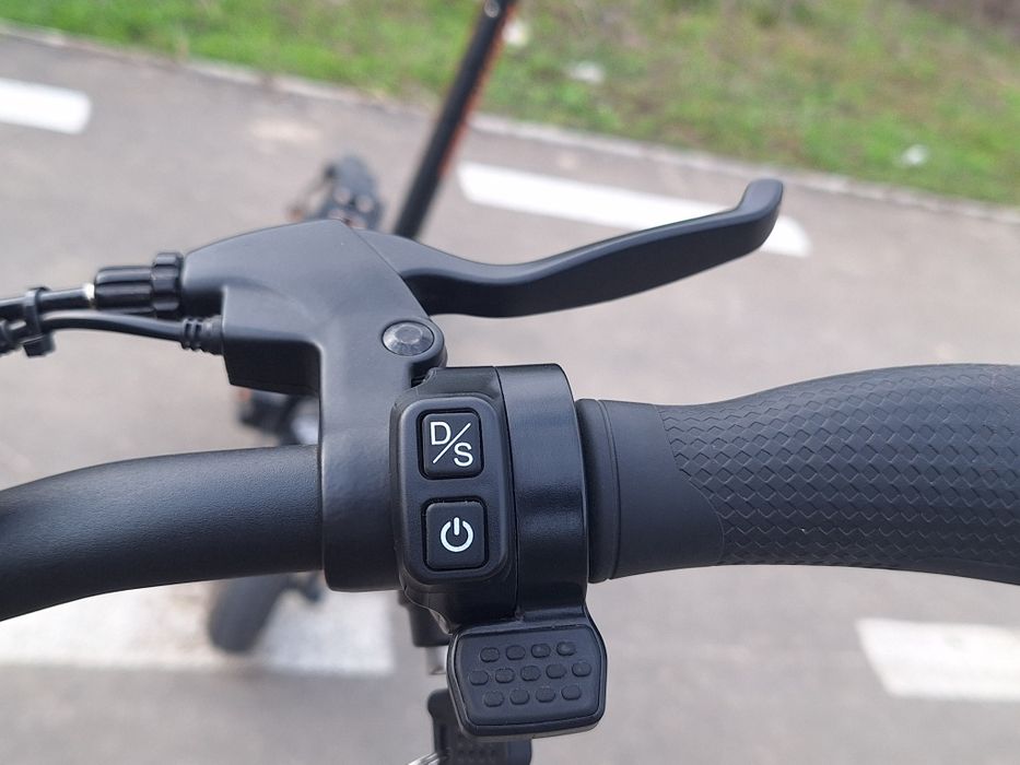 KUKIRIN G2 MASTER MODEL 2025 trotineta este impecabila zero zârieturii top speed 70km--80km