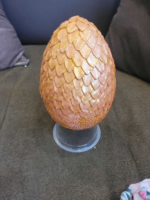 Яйцата на Денерис