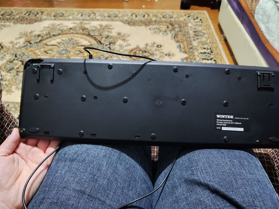 Продам клавиатуру