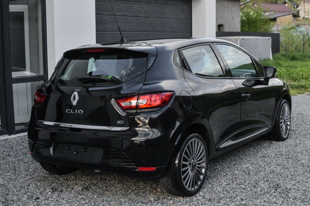 Renault clio 1.5 dci diesel 2013 manual