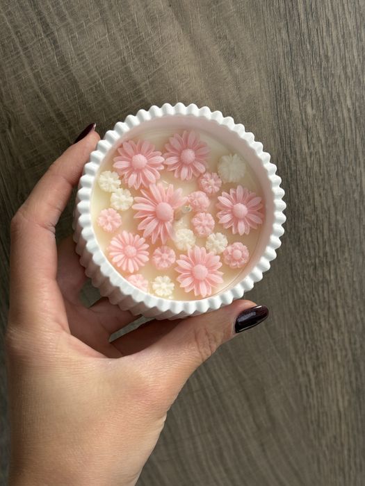 Соеви свещи с цветя