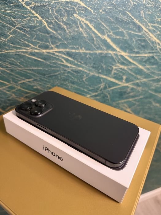 Vand iPhone 15 Pro Max 1 TB Negru Mat
