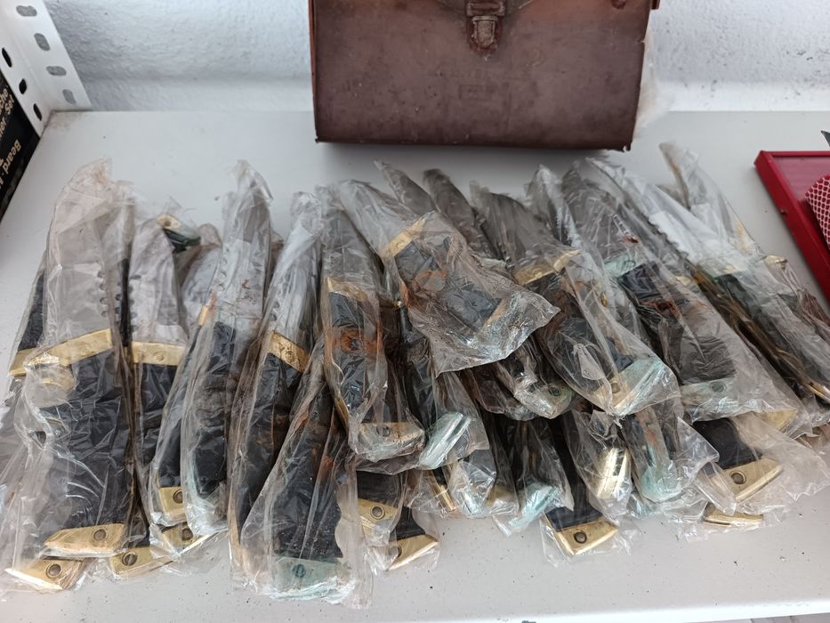 Много Здрави Ножове