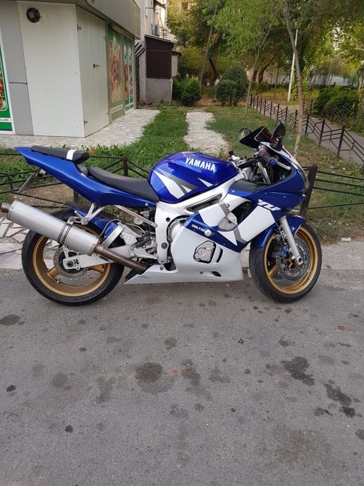 Yamaha R6  din 2002