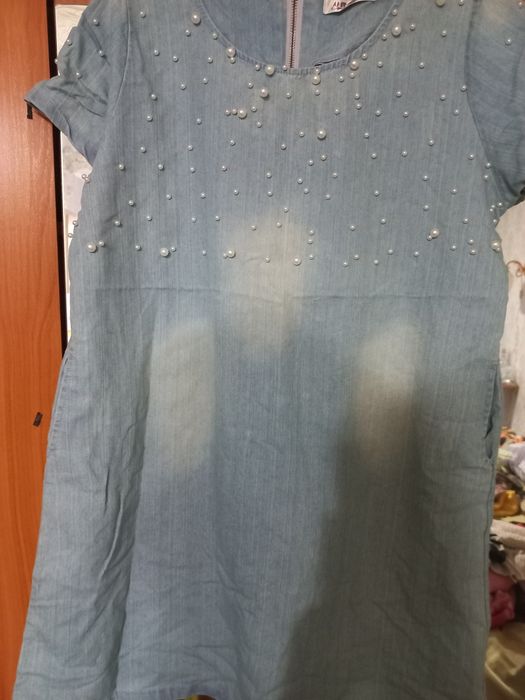 Продам женские платья.