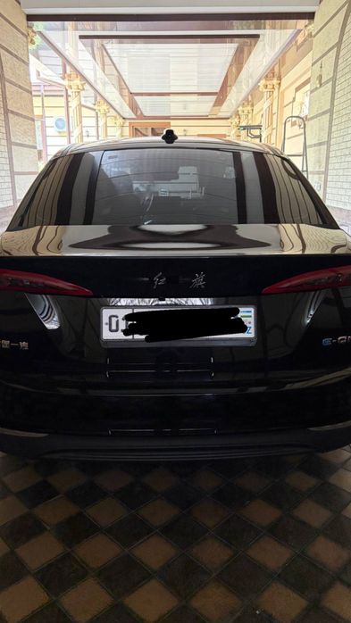 Hongqi EQM-5  500kmlik