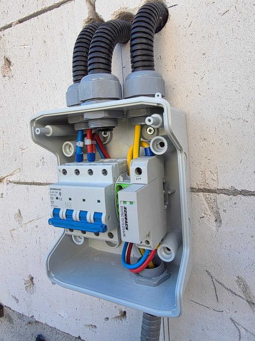 Instalații electrice profesionale pentru locuințe | Corect, sigur, modern