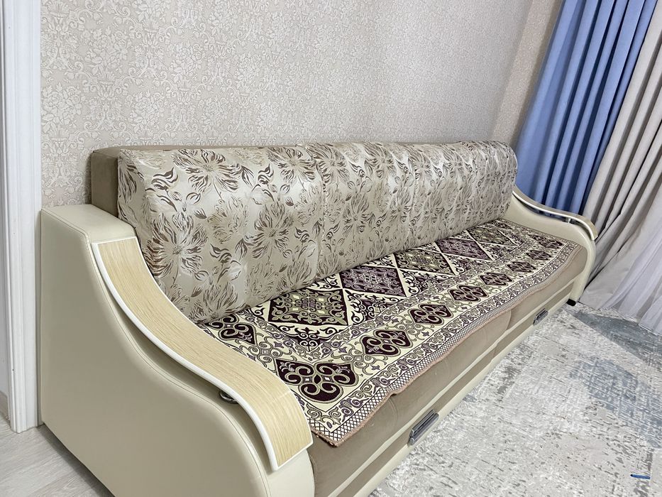 Диван продам срочно!