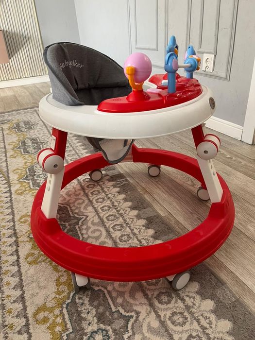 Ходунок для девочки