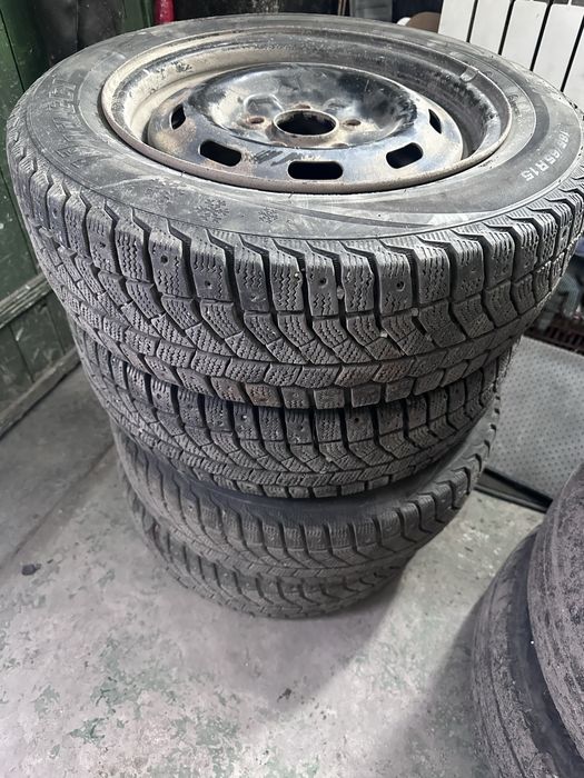 Комплект дисков с резиной