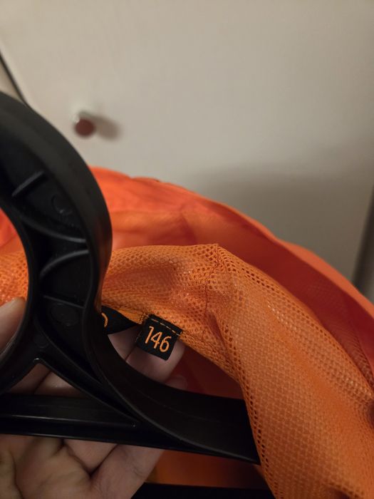 Ветровка, рост 146см