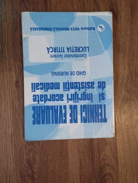 Pachet 12 cărți de specialitate pentru viitorii asistenți medicali