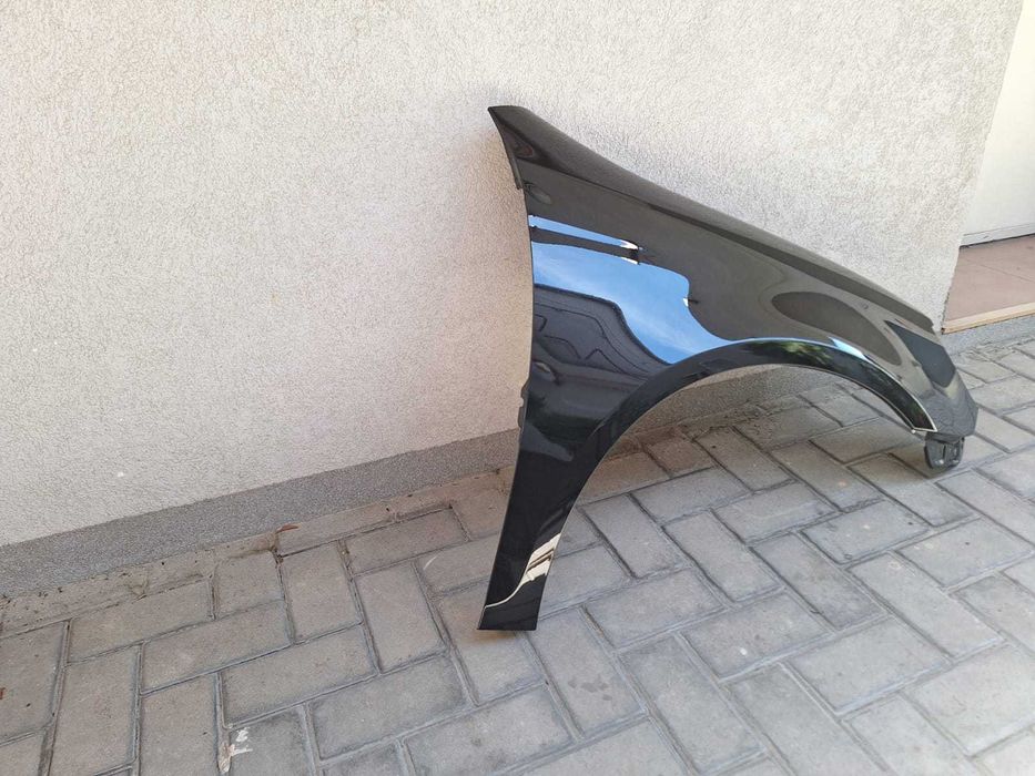 Aripa Fata Dreapta VW Golf 6 VI Break 2008-2013 Vopsita Negru