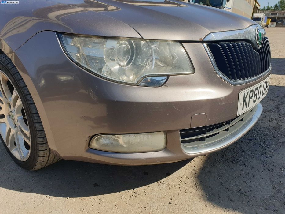 Bara Spoiler Fata cu Grile Proiectoare cu Imperfectiuni Skoda Superb 2 Break Combi NFL Non Facelift 2008 - 2013 Culoare 9888 [K0042]