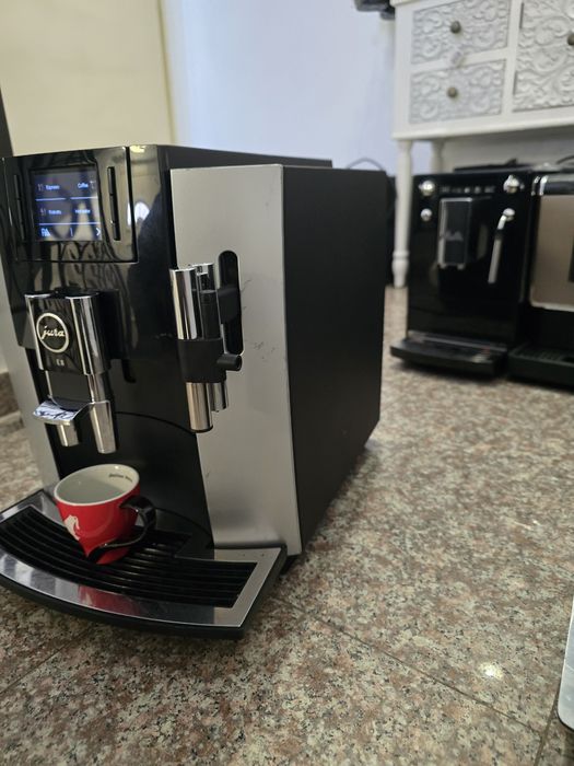 Кафемашина Jura e8