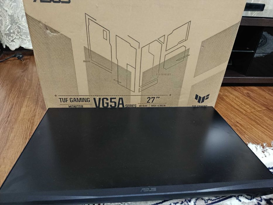 Монитор Asus 27 экран разбит