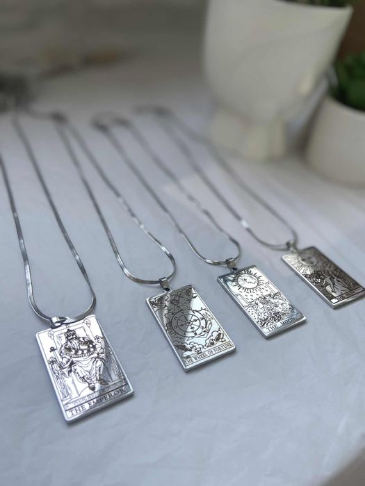 Карти Таро колиета от неръждаема стомана