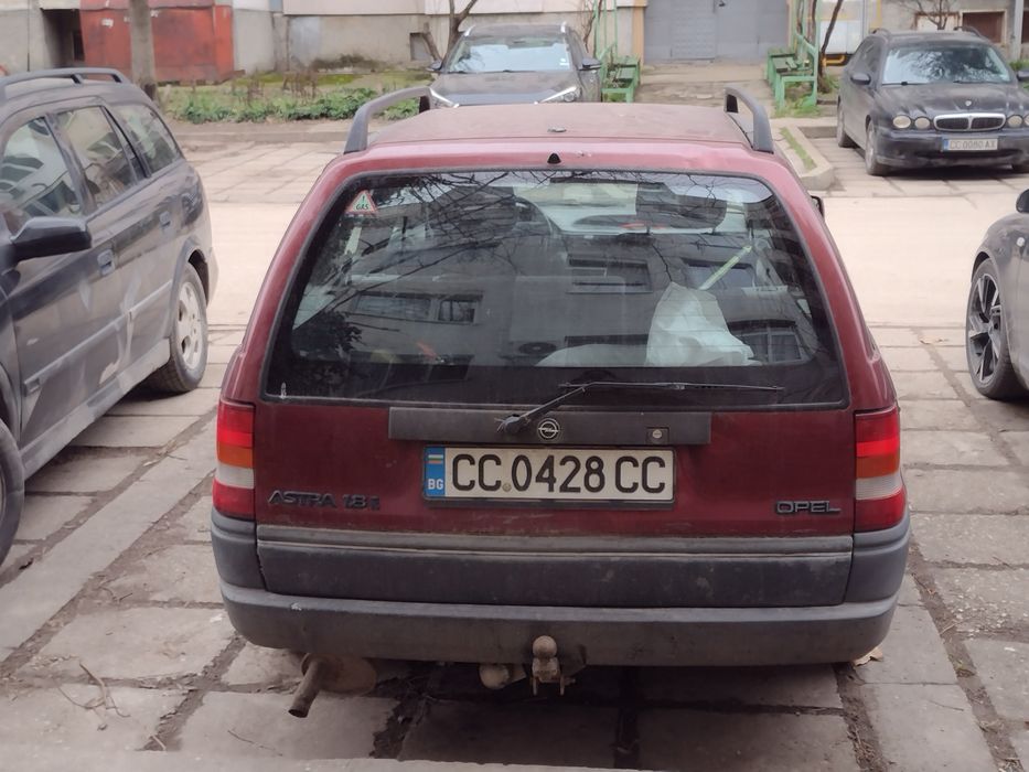 Опел  Астра Комби с газова уредба и автоматични скорости - ЗА ЧАСТИ