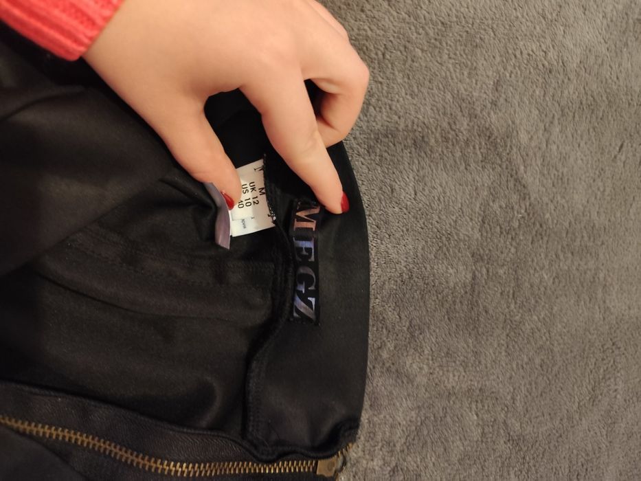 Кожена пола MEGZ