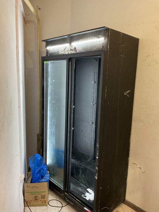 Продам холодильник большой БУ
