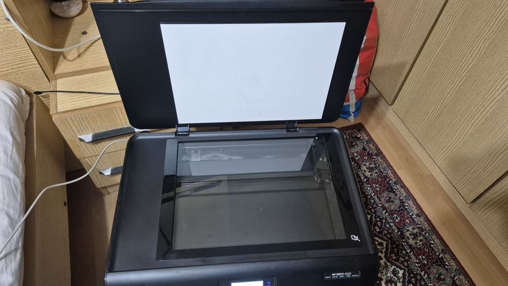 Принтер и скенер HP Envy 4520