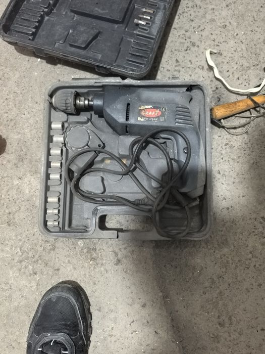 Перфоратор и дрель