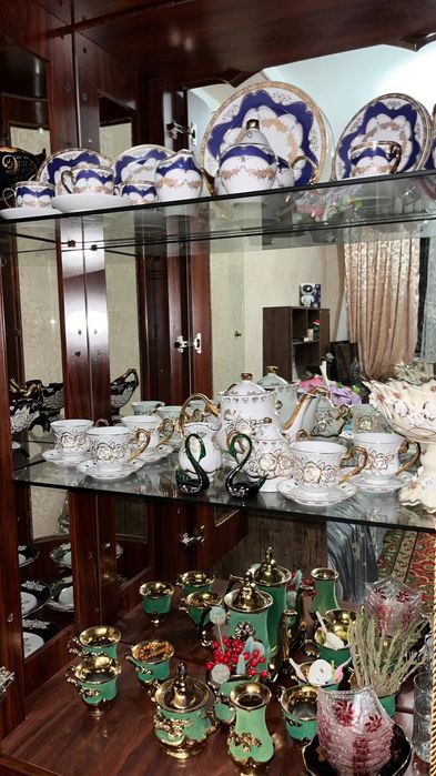 Продам Стенку, кровать и рабочий стол!