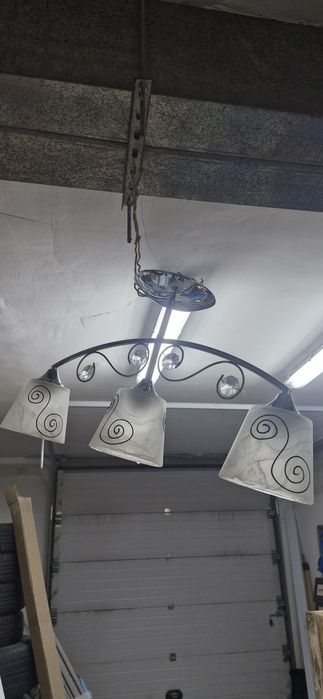 Продам люстры б/у