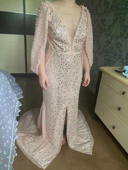 Платье вечернее, элегантное