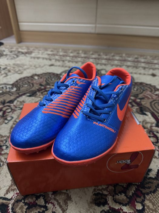 Сороконожка nike срочно продам