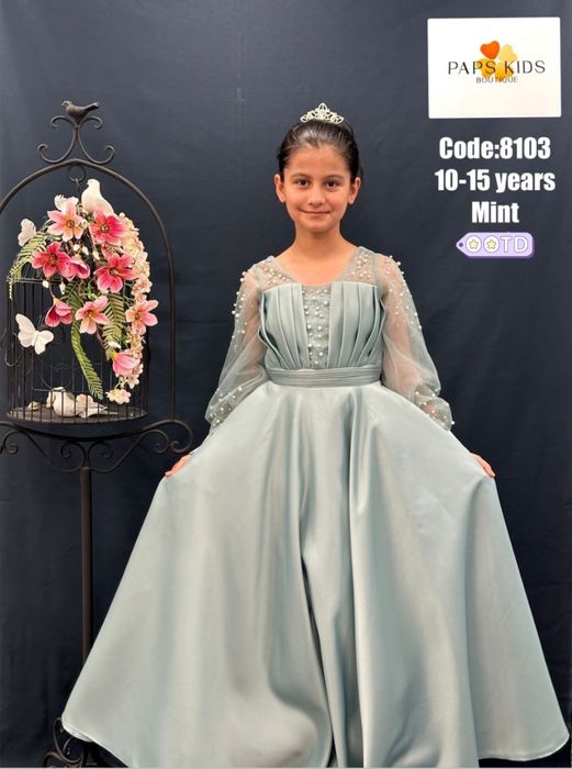 Продажа подрасковых вечерних платьев