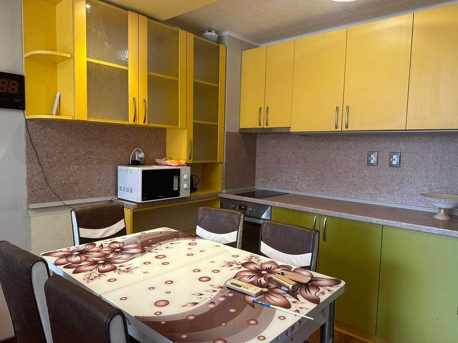 Продава се Тристаен апартамент в Стара Загора, Център - 90 кв.м за 935 €/кв.м - Снимка #5