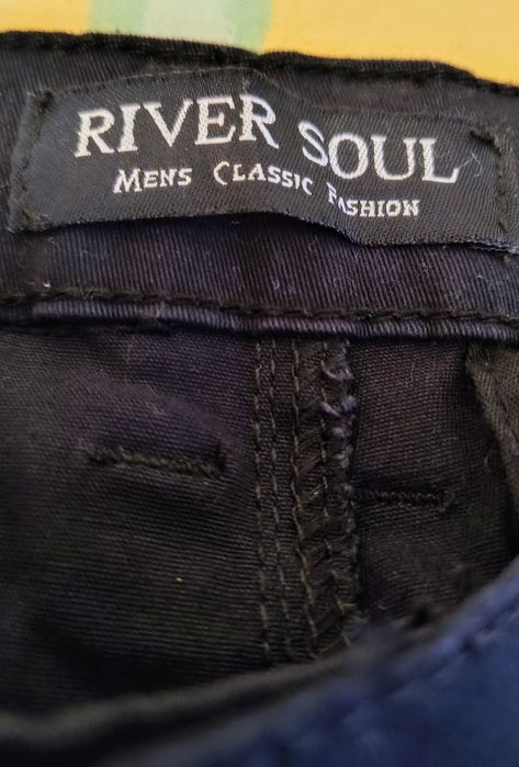 Pantalon barbati ,material foarte bun,,noi