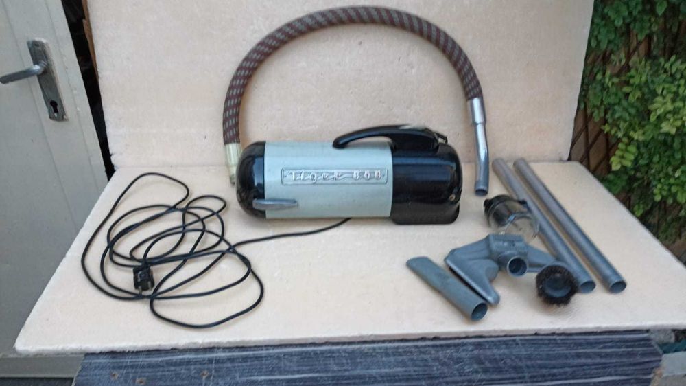 Vand Aspirator Marca TIGER 808. Tip 401.An Fab 1962.Functional.Ca Nou.