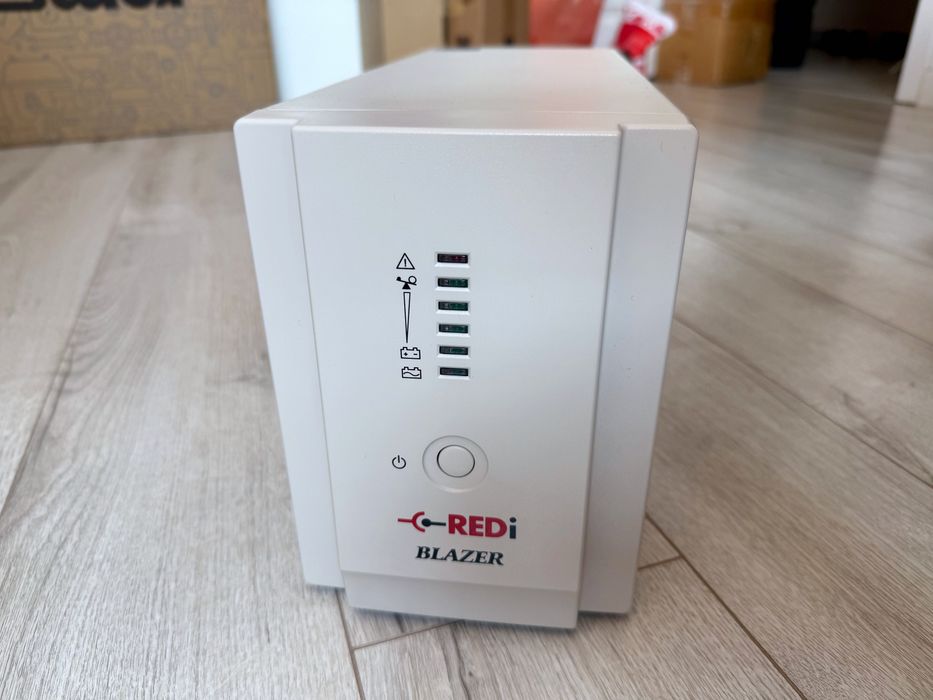 REDi Blazer - UPS 2000VA - nu porneste - baterii moarte - posibil defect