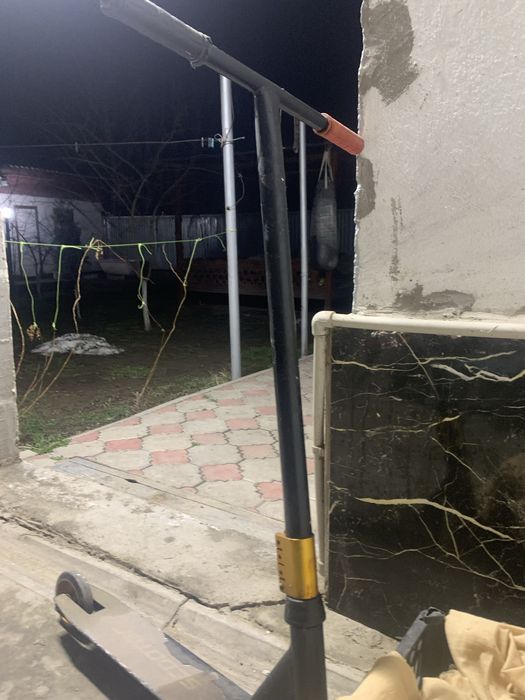 Продадаю трюкавой самакат срочна