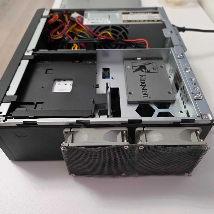 PC/Calculator SFF office/business i3-8100 16 GB Ram DDR4 + SSD + HDD