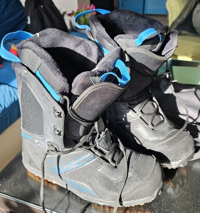 Vând boots snowboard mărimea 45