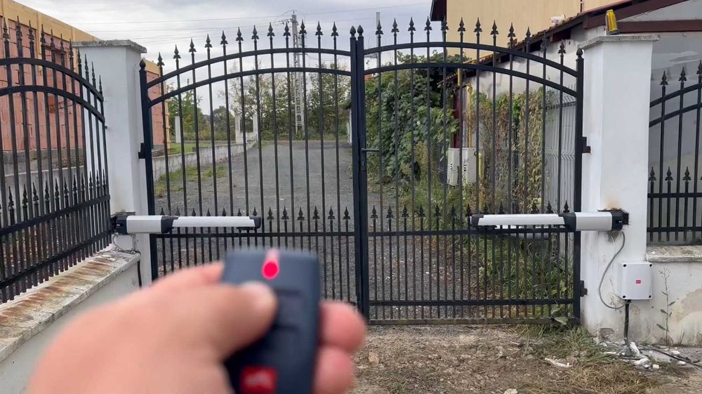 Automatizari porti BFT premium telecomanda aplicatie montaj Baia Mare