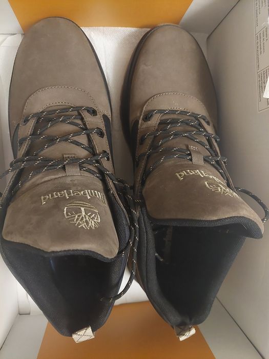 Vând urgent timberland bocanci noi în cutie nr 44