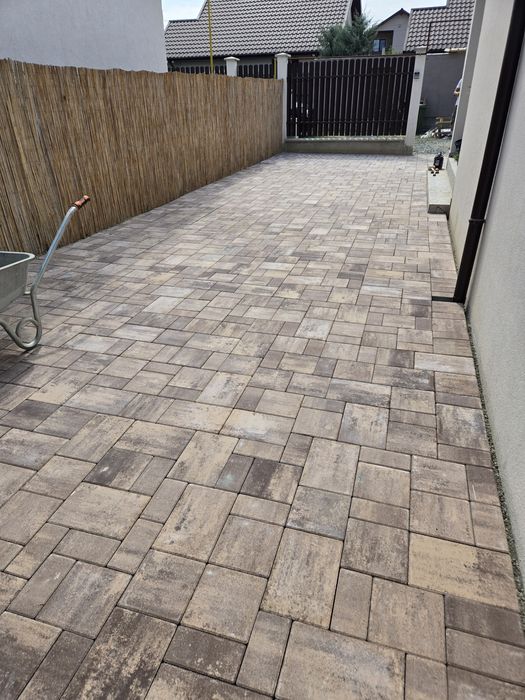 Pavele borduri Montaj